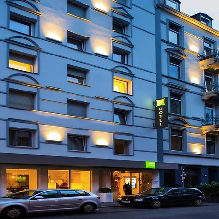 Ibis Styles Frankfurt Hotel 3*