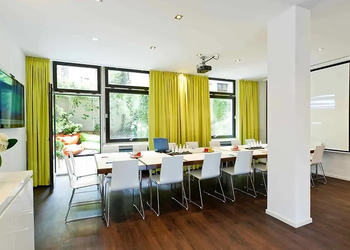 Hotel Ibis Styles Frankfurt 3*