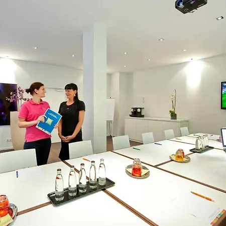 Ibis Styles Frankfurt Hotel 3*